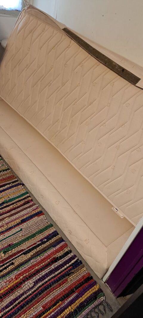 Matelas et sommier 50 Venizy (89)