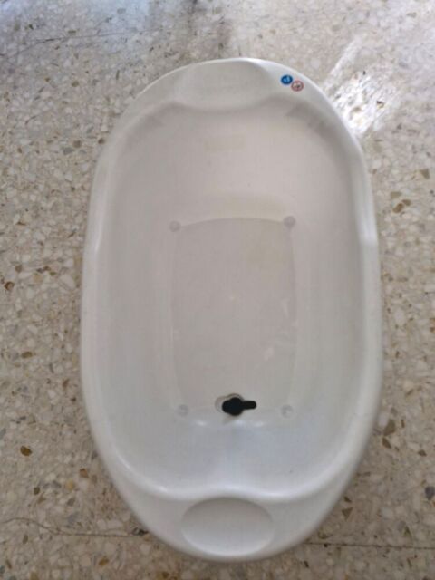 BAIGNOIRE ENFANT 6 Juan Les Pins (06)
