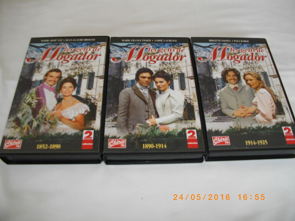 Coffret de trois cassettes de : "LES GENS DE MOGADOR" DVD et blu-ray