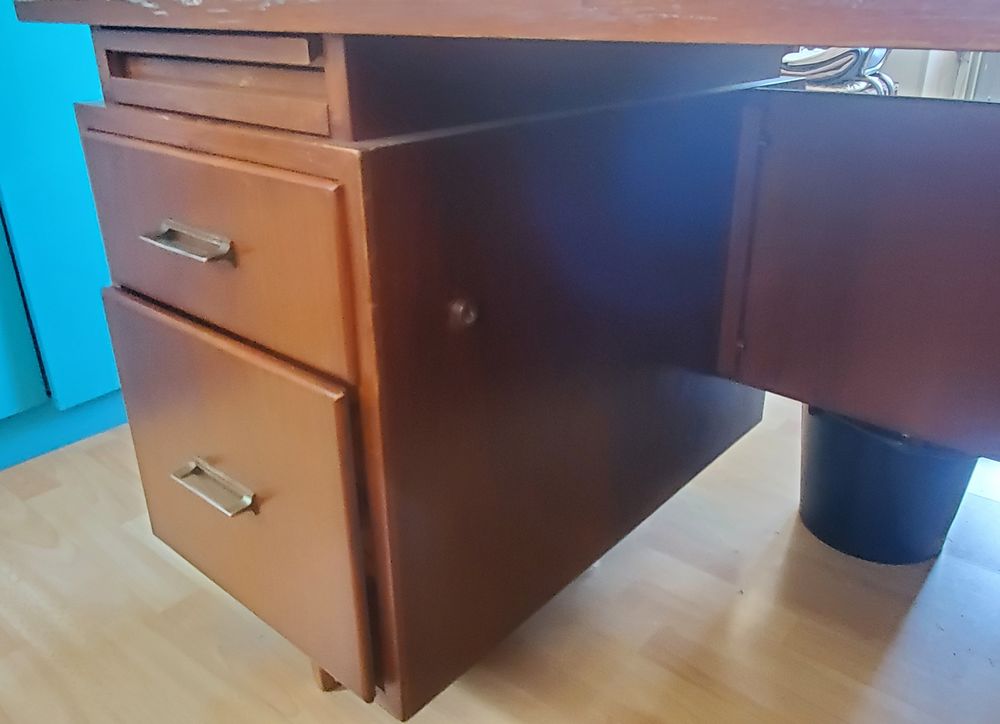 Bureau bois massif marque Burwood Meubles