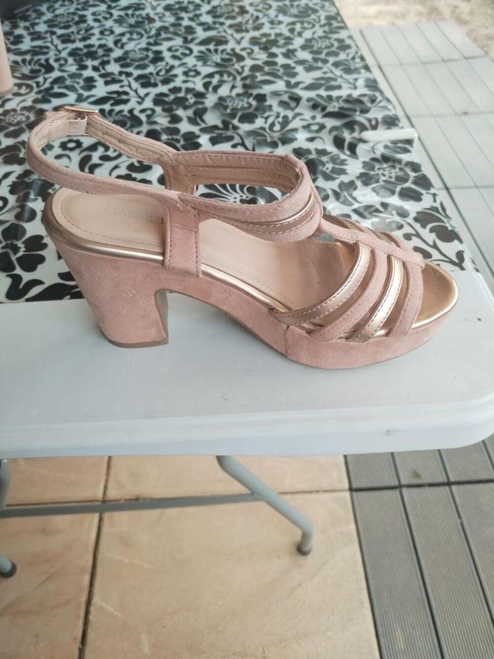 CHAUSSURES Chaussures