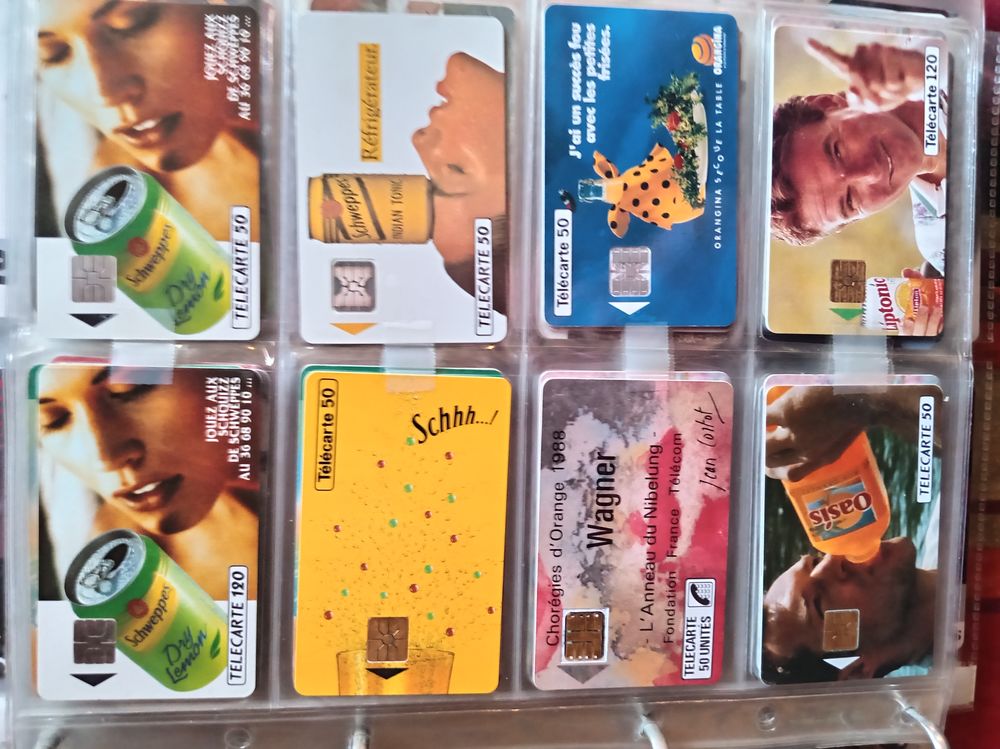 600 t&eacute;l&eacute;cartes don 40 &eacute;trang&egrave;res+ album sous blister 