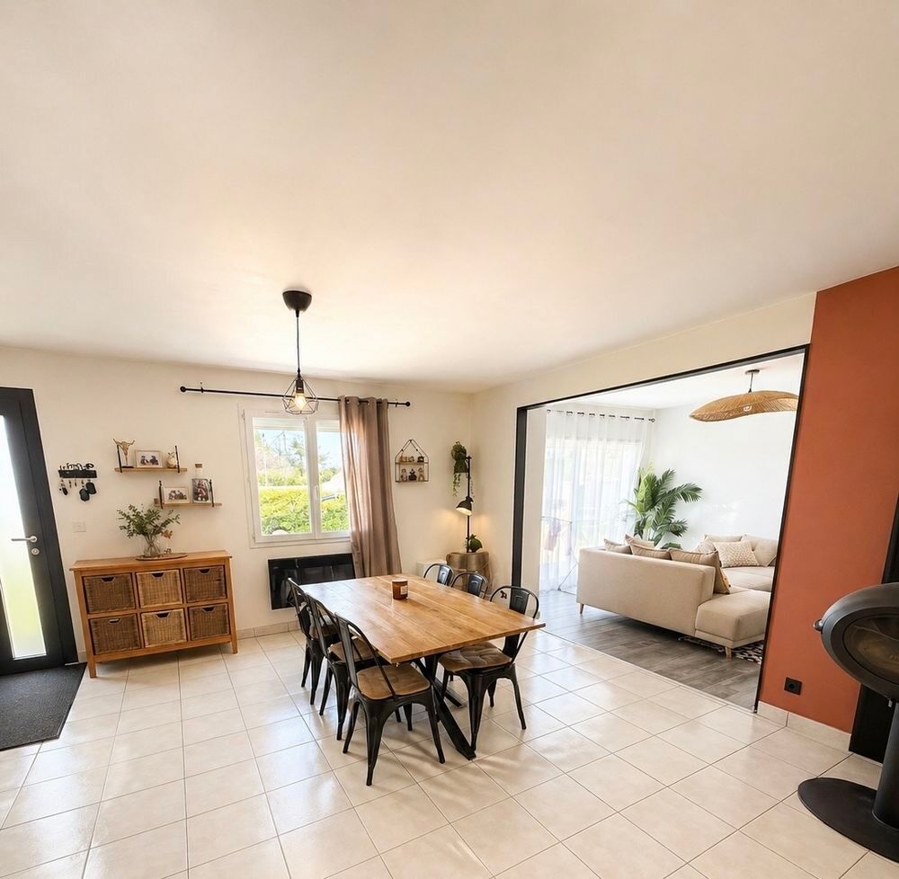 Maison 7 pièces 147 m² · à Saint-Bénigne · 147 m² · 290 000 €