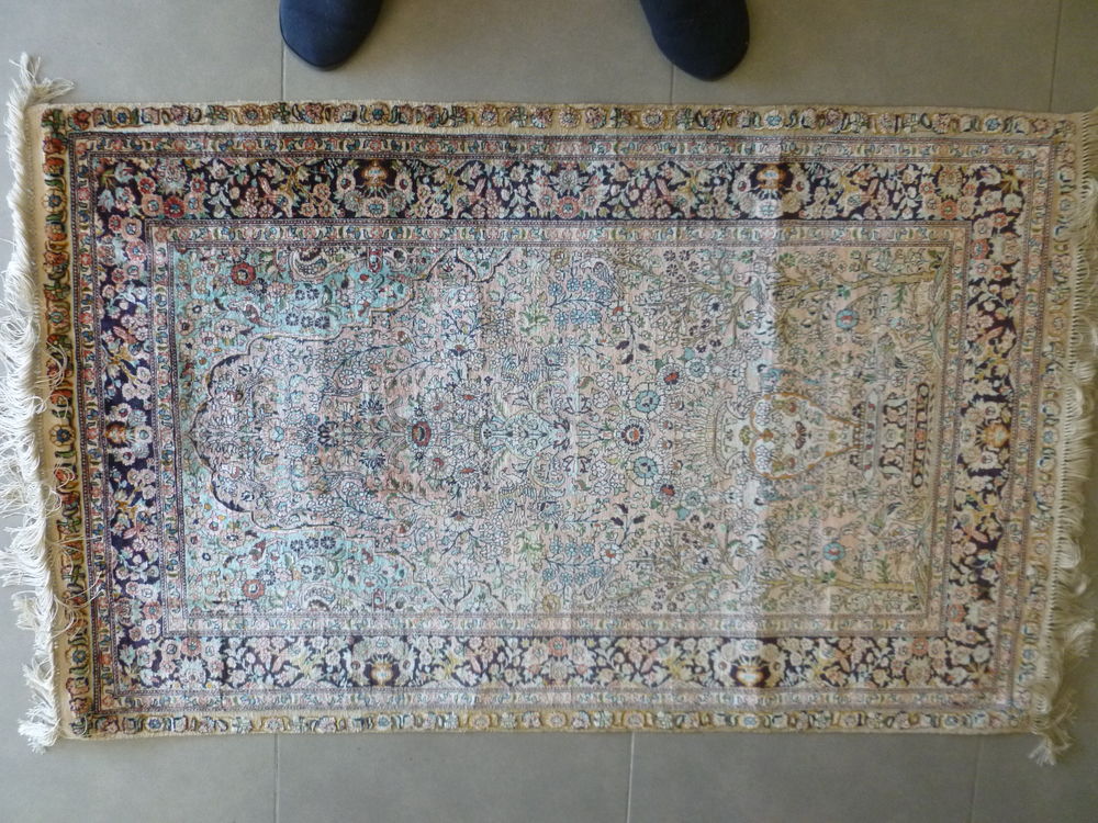 Tapis en soie origine : HEREKEY Décoration