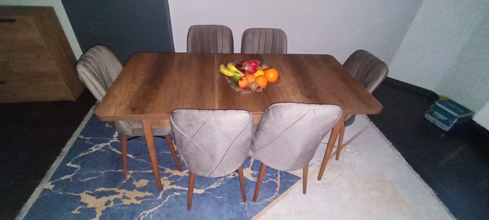 Prix choc &eth;Ÿ'&yen;&eth;Ÿ'&yen; La nouvelle table &agrave; manger extensible avec 6 chaises seulement &agrave; 350 euros !!! Les dimensions de la table sont Meubles