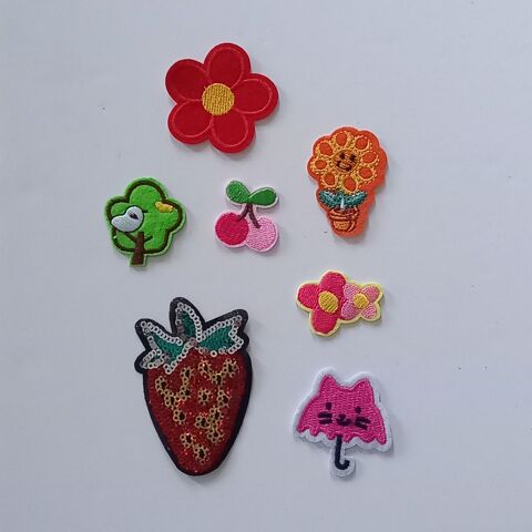 Lot de 7 �cussons sur le th�me des plantes et les fleurs     8 Saumur (49)