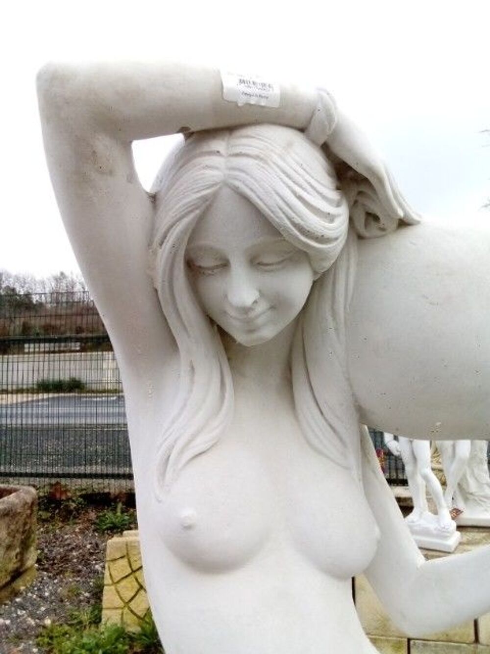 Statue femme en pierre Décoration