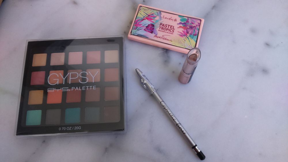 COFFRET MAQUILLAGE Bijoux et montres