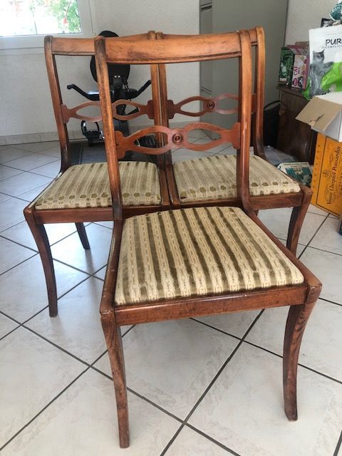 Chaises 580 Cranves-Sales (74)