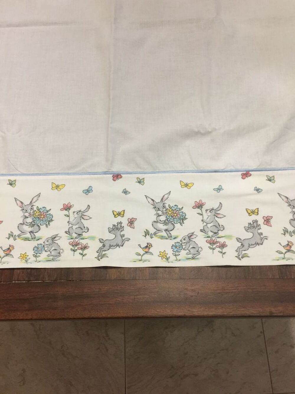 Drap de lit enfant motif " Lapin " Puériculture