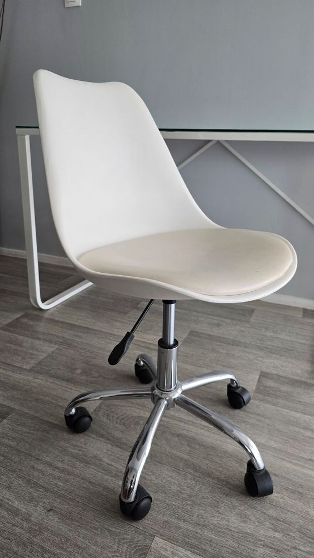 un bureau et sa chaise Mobilier enfants