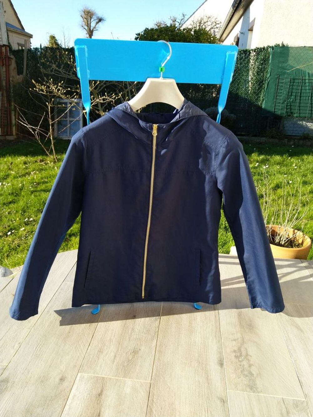 Blouson/coupe vent
Vêtements
