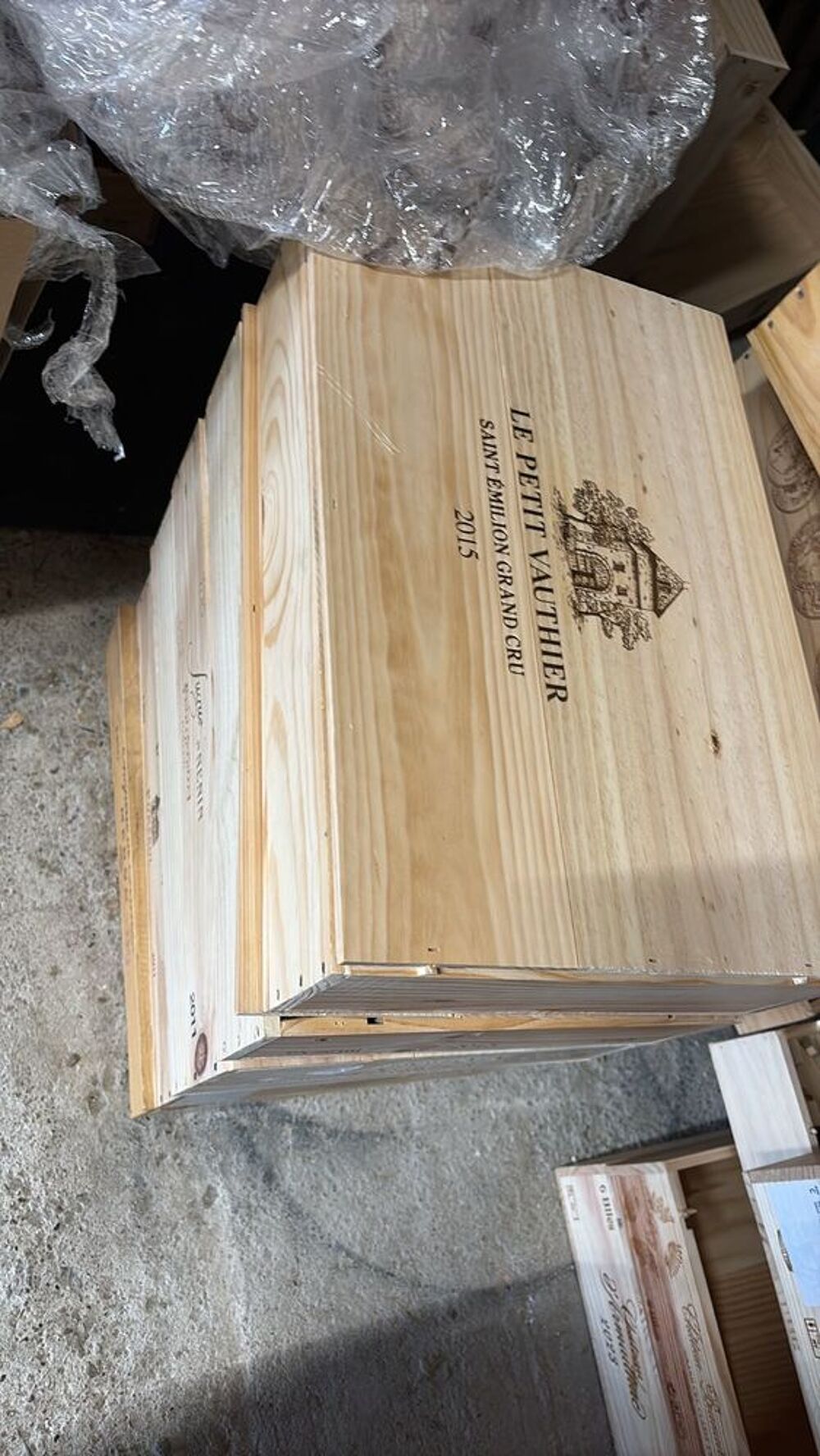 caisses de vin vide tout formats Décoration