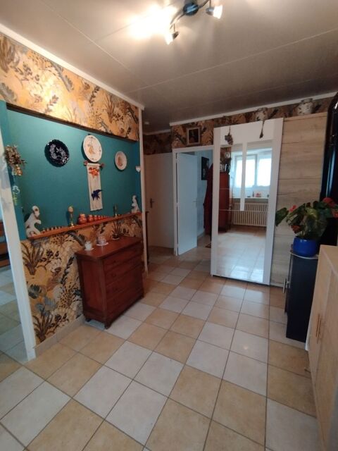   Maison parfait état.
PRIX NEGOCIABLE Maison - 3 pièce(s) - 60 m²
