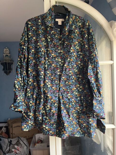 Veste droite : tissu impression semis de fleurs (Liberty) 15 Villiers-sur-Marne (94)