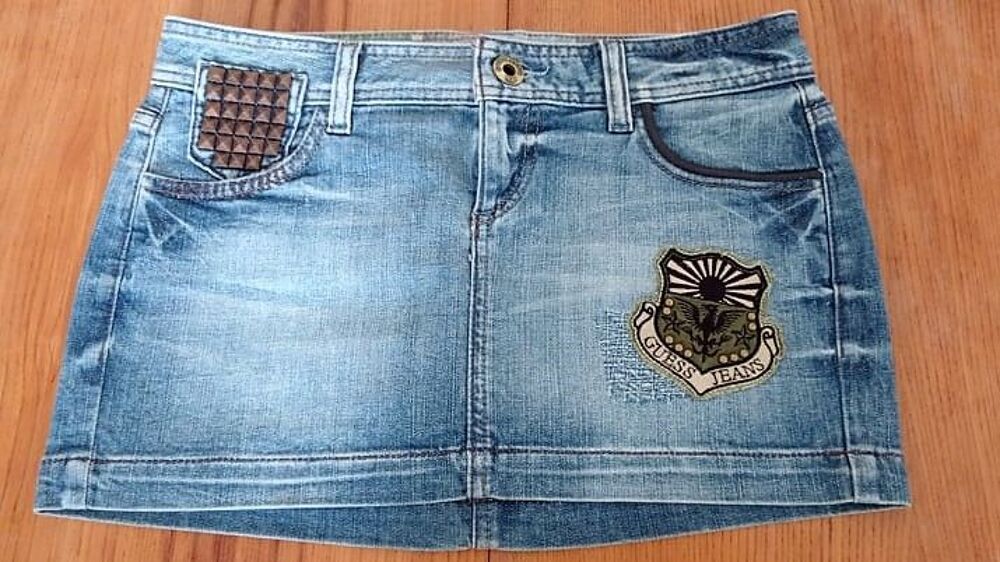 Jupe Jean GUESS Taille 27 V�tements
