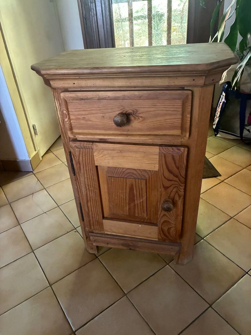 petit secr&eacute;taire en bois, massif petit secr&eacute;taire en bois, massif Meubles