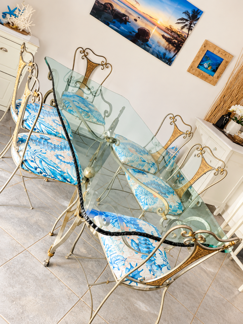 TABLE VERRE HAUT DE GAMME ET 6 chaises 500 Évenos (83)
