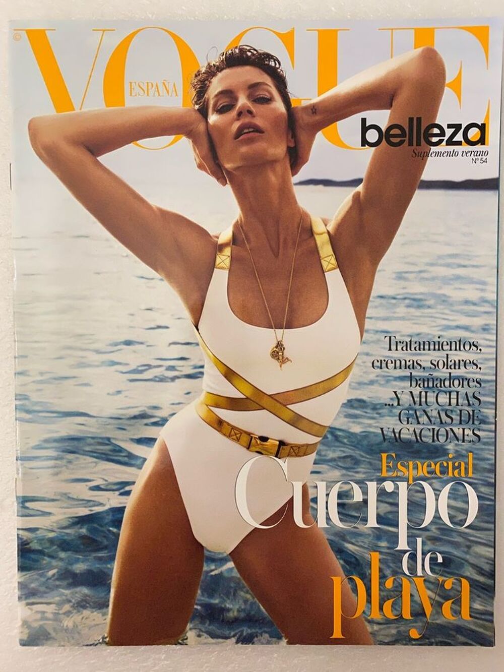 VOGUE Espagne Belleza N&deg; 54 Especial Cuerpo de Playa suppl&eacute;m Livres et BD