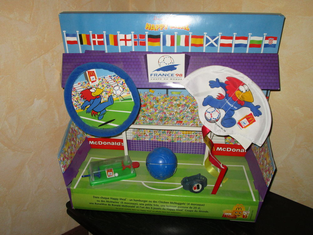 VIEUX PRESENTOIR MC DONALD'S"coupe du monde 1998" 