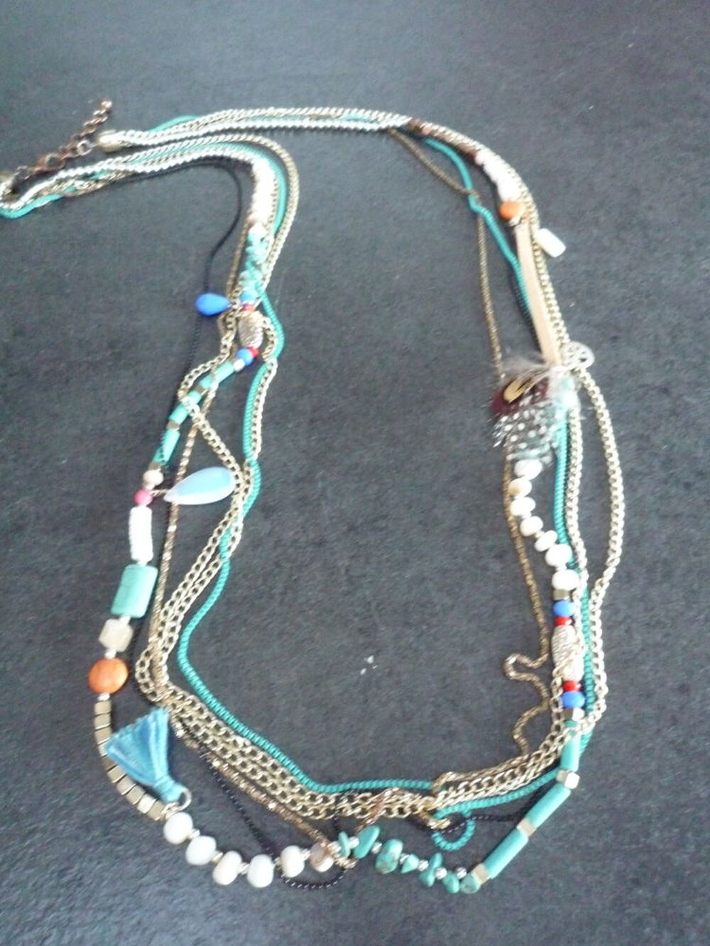 Colliers Bijoux et montres
