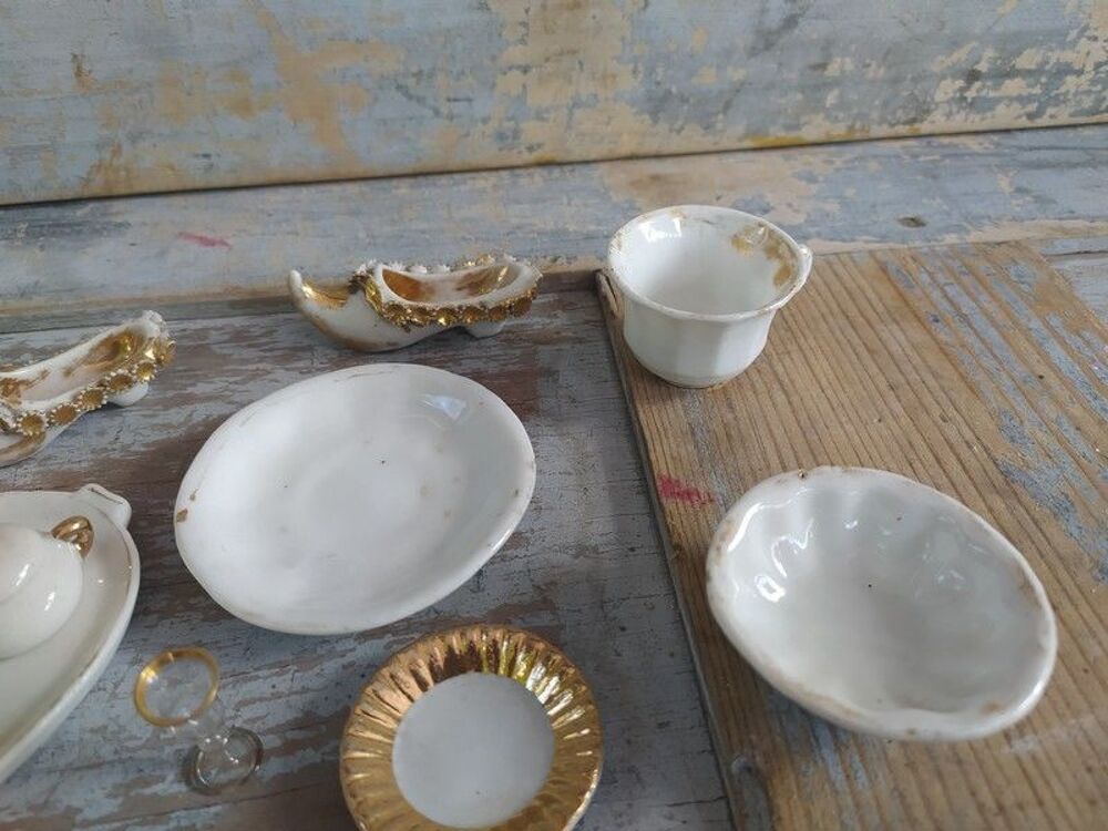 Ancienne Dinette Service &agrave; Th&eacute; Porcelaine de Paris XIXeme 