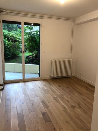  Appartement à louer 2 pièces 44 m²