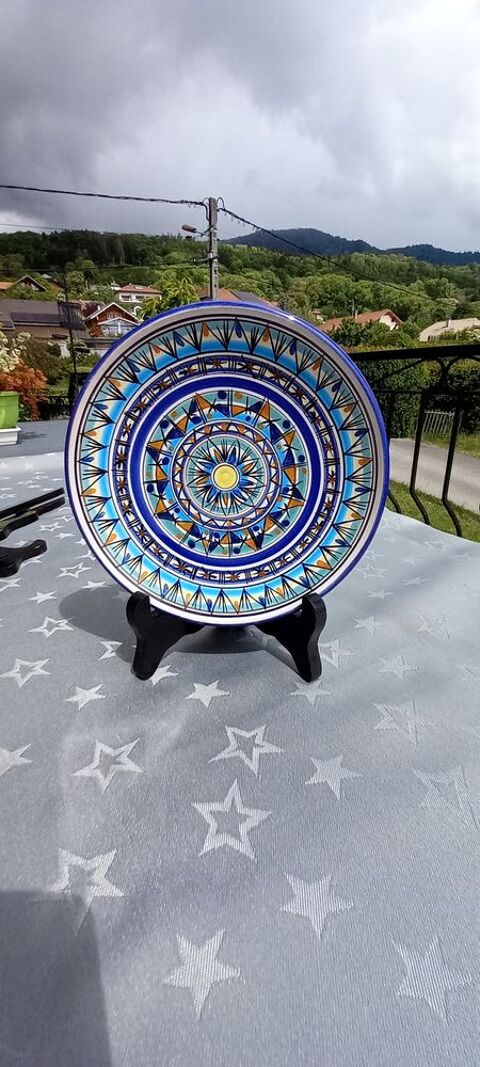 Assiette murale c�ramique Vietri Sannino Mario 80s,  25 Cranves-Sales (74)