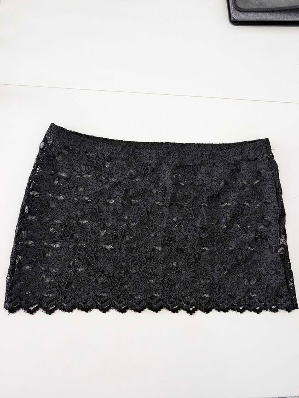 Mini jupe en dentelle ultra courte Vêtements