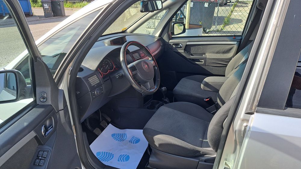 Meriva 1.8 - 125 Ecotec Cosmo 2004 occasion 01630 Saint-Genis-Pouilly