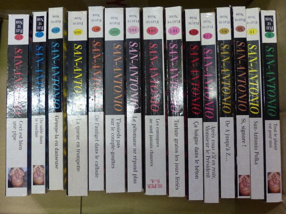 Collection de 170 San Antonio. Livres et BD