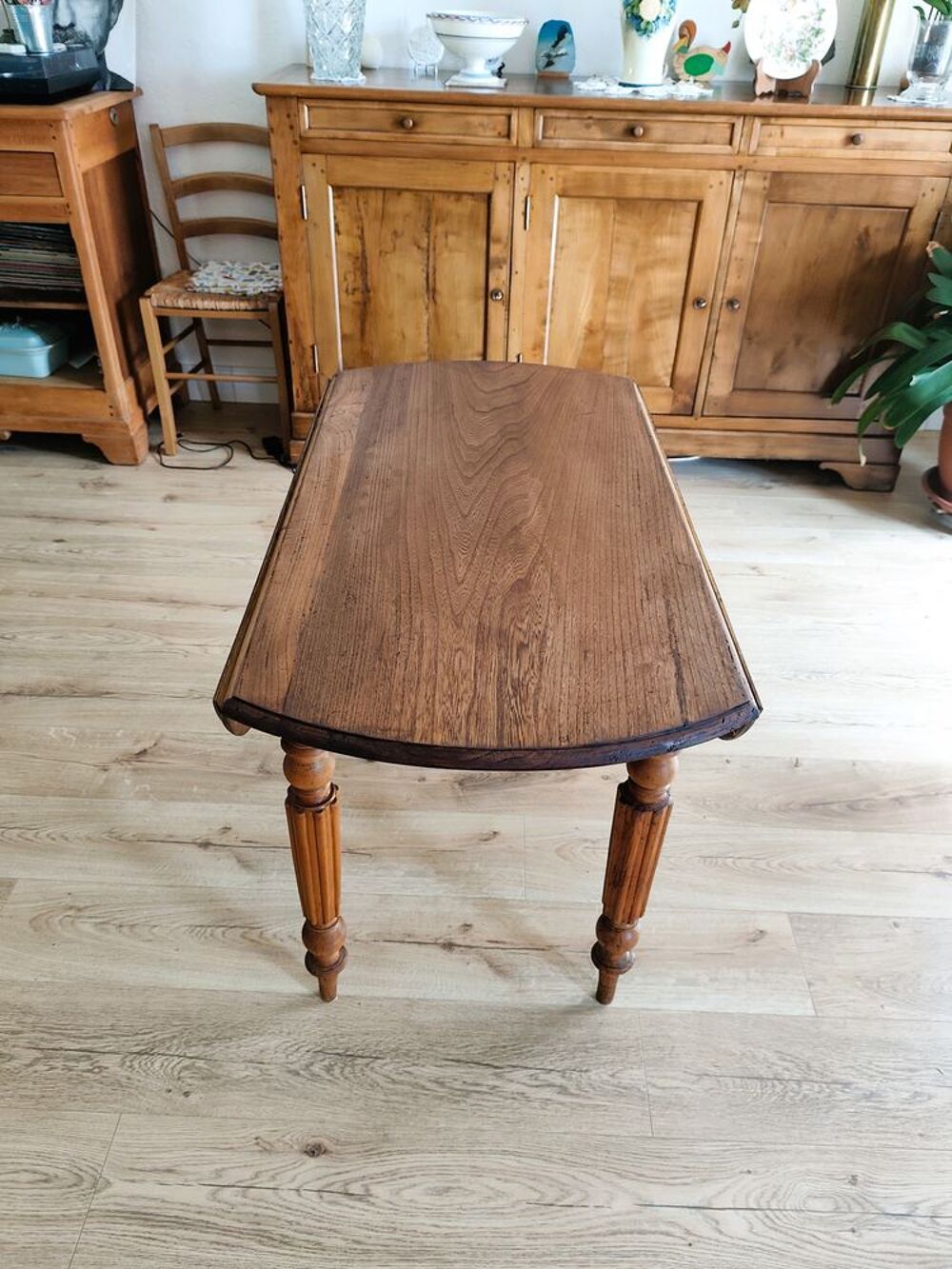 Table ronde ancienne a abattants style Louis XVI Meubles