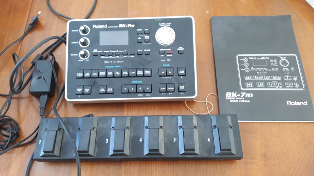  Accord&eacute;ons &agrave; des prix sacrifi&eacute;s, suite renouvellement Instruments de musique