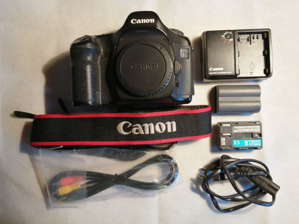 Canon EOS 5D boitier nu + 2 batteries Photos/Video/TV