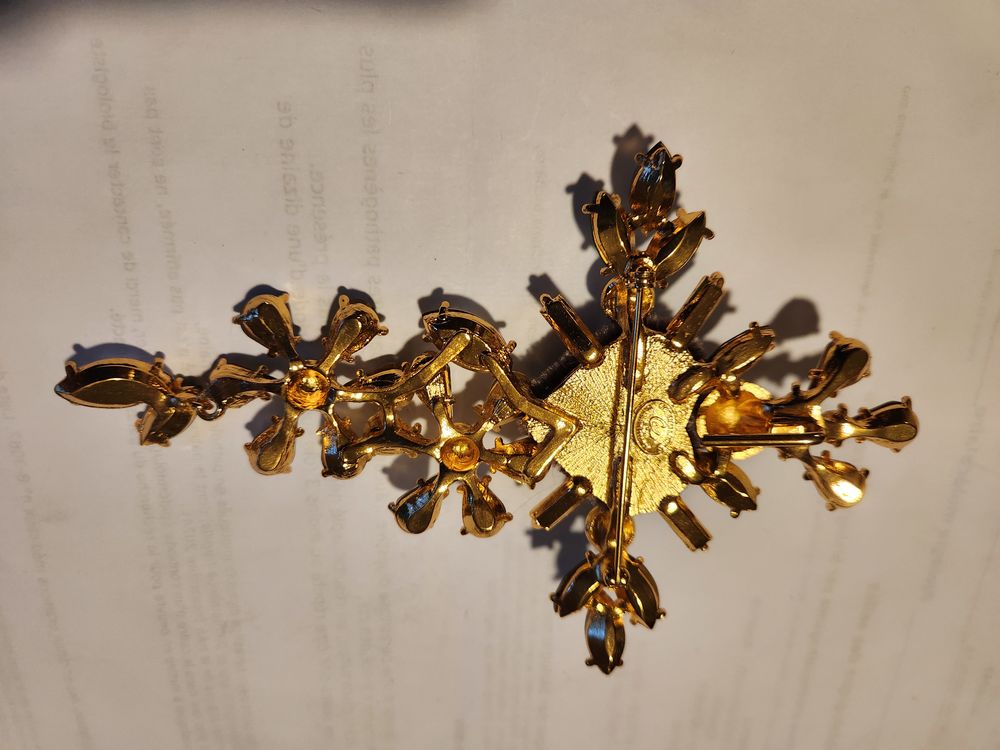 Broche Croix LACROIX GM Strass Crystal Multicolore C?ur Bijoux et montres