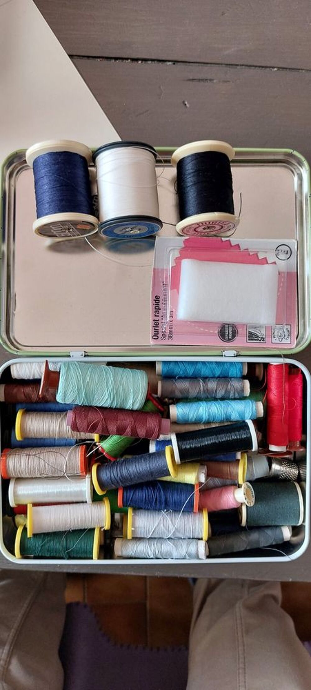 MACHINE A COUDRE + MATERIELS COUTURE Electroménager