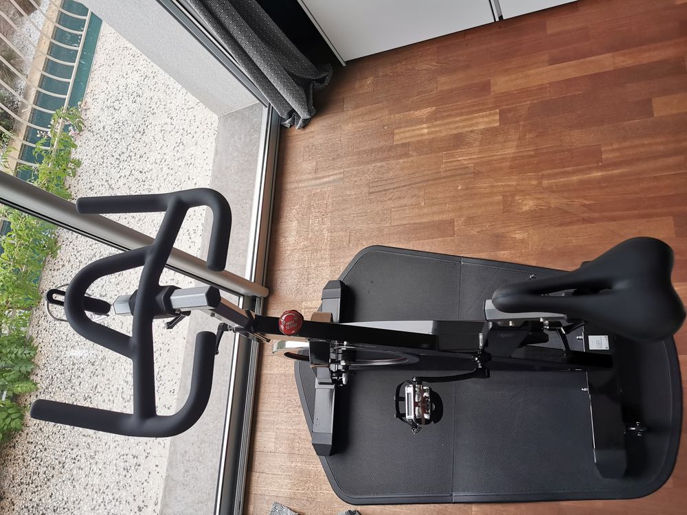 V&eacute;lo biking Kettler Speed 5 + tapis de sol
Vélos