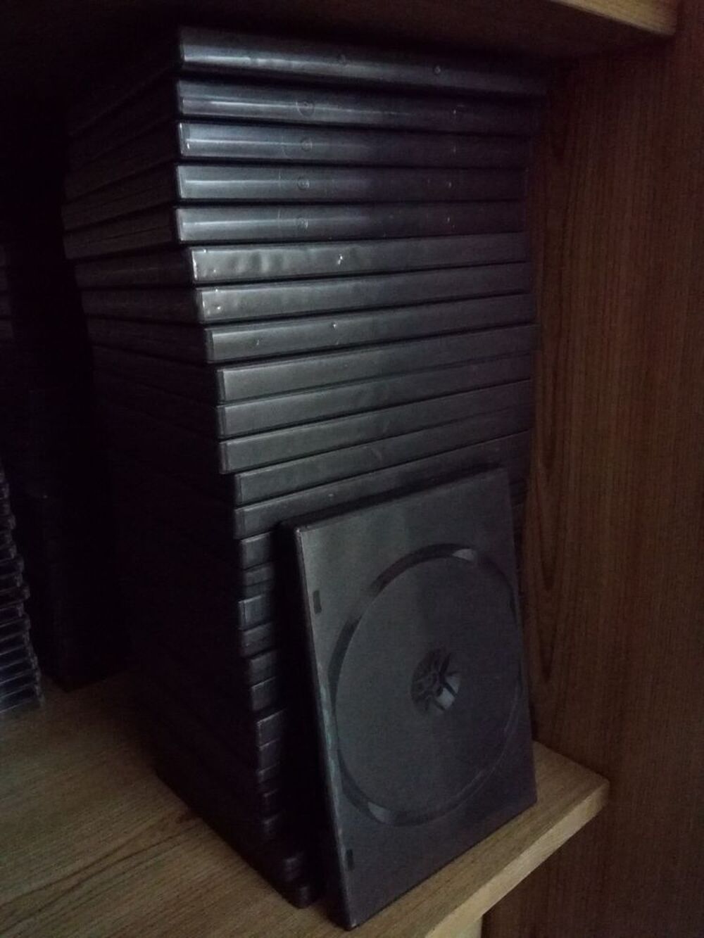 50 bo&icirc;tes neuves pour rangement DVD Matériel informatique