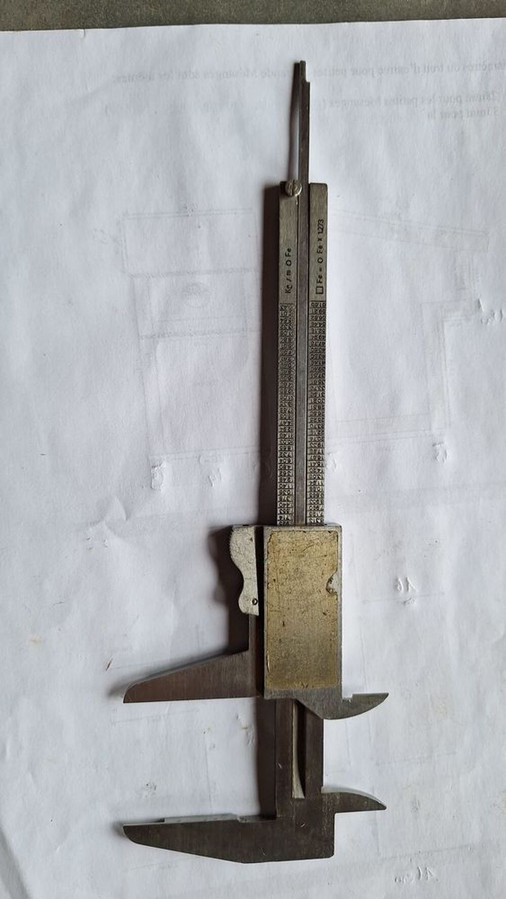 Pied &agrave; coulisses
Bricolage