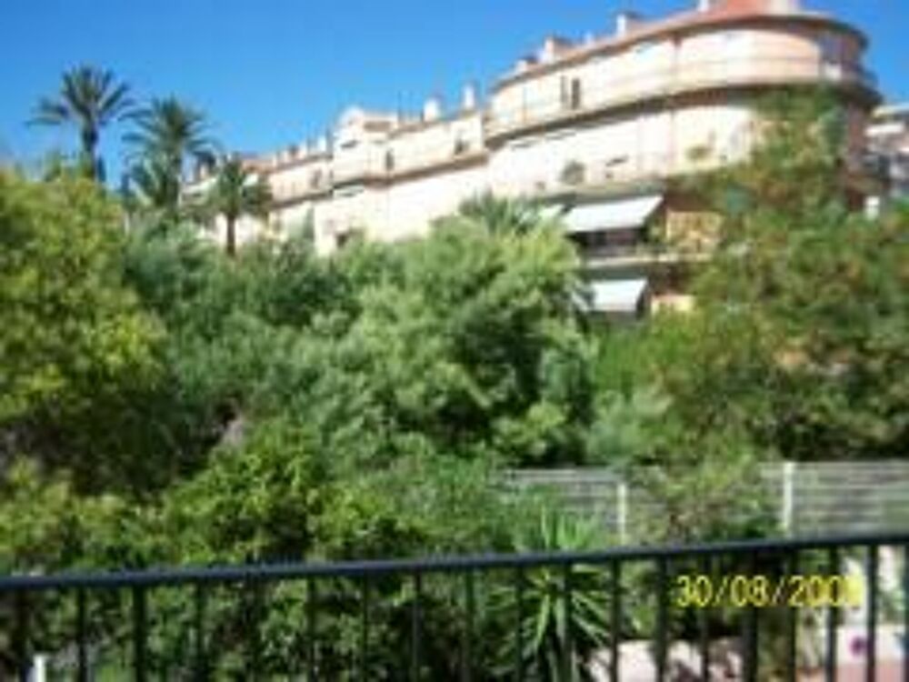   studio à Cannes plage du Midi. 
Pour juillet, août tarif  Provence-Alpes-Côte d'Azur, Cannes (06400)