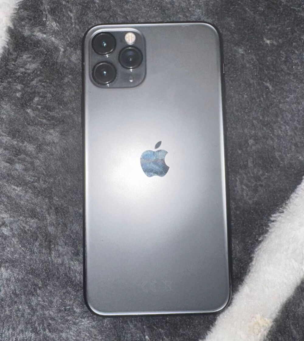 iPhone 11 PRO Téléphones et tablettes