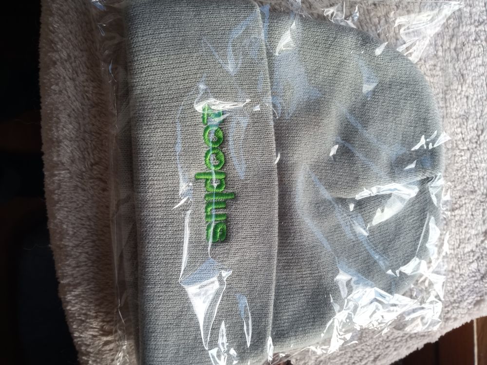 bonnet mixte ZOOPLUS 2 modeles dispo Vêtements