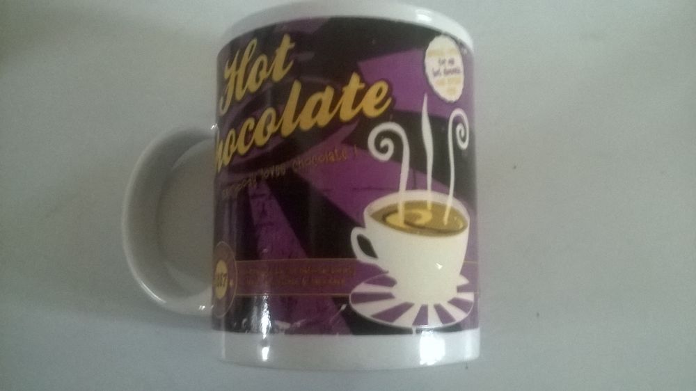 Mug Hot Chocolat
Enjoy since 1957
Excellent etat
10 cm de Cuisine
