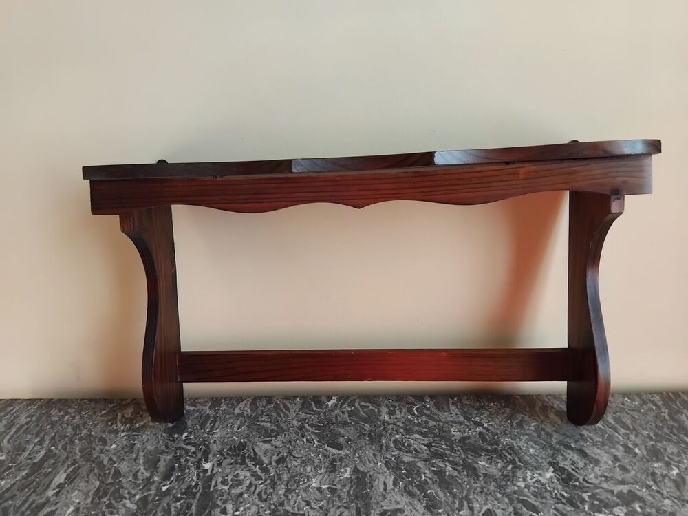2 &eacute;tag&egrave;res ;1 essuie tout en bois Décoration