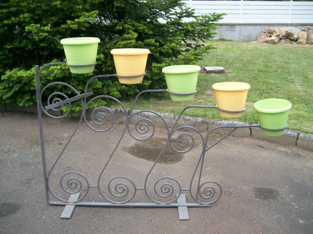  Supports vases &agrave; fleurs Jardin