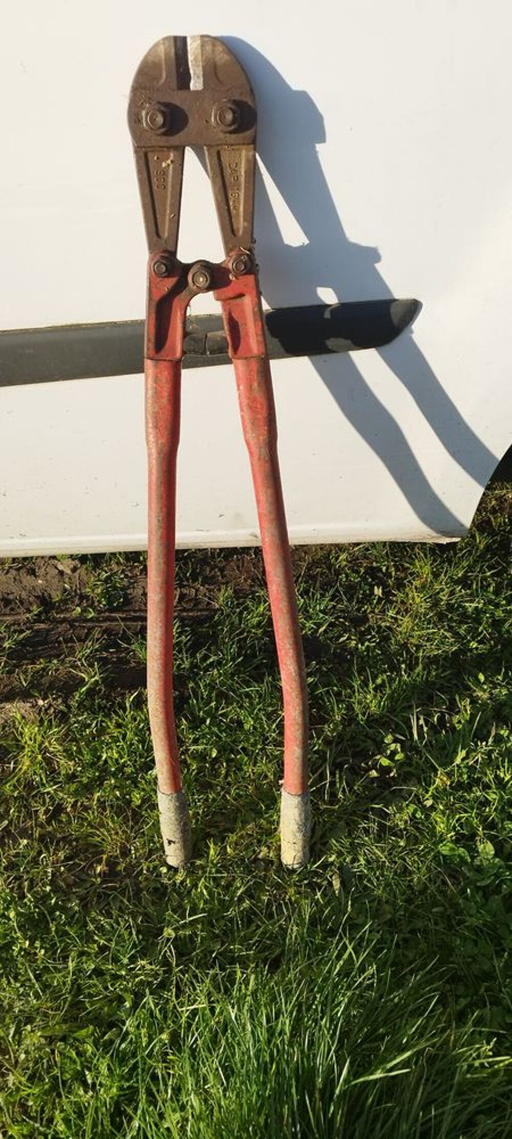 Pince &agrave; boulond &eacute;tat satisfaisant Bricolage