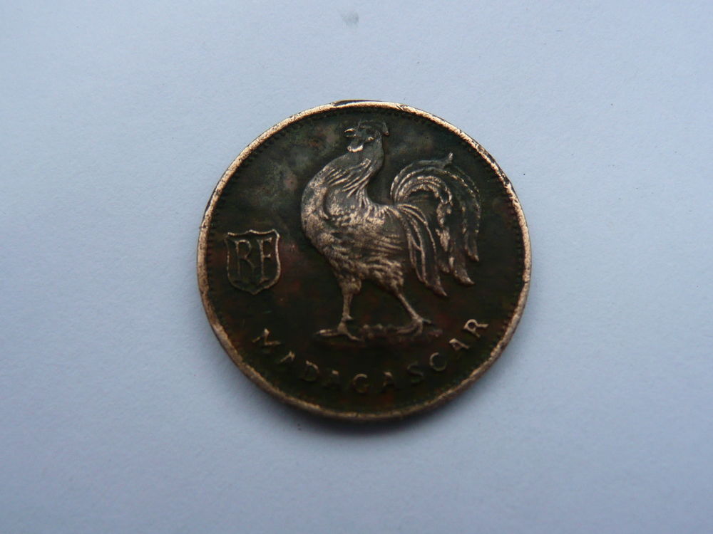 Pi&egrave;ce 50 centimes Honneur Patrie Madagascar1943 