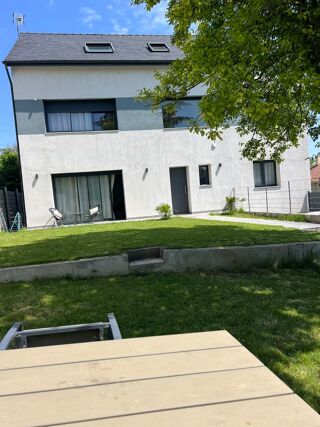  Villa  vendre 8 pices 266 m