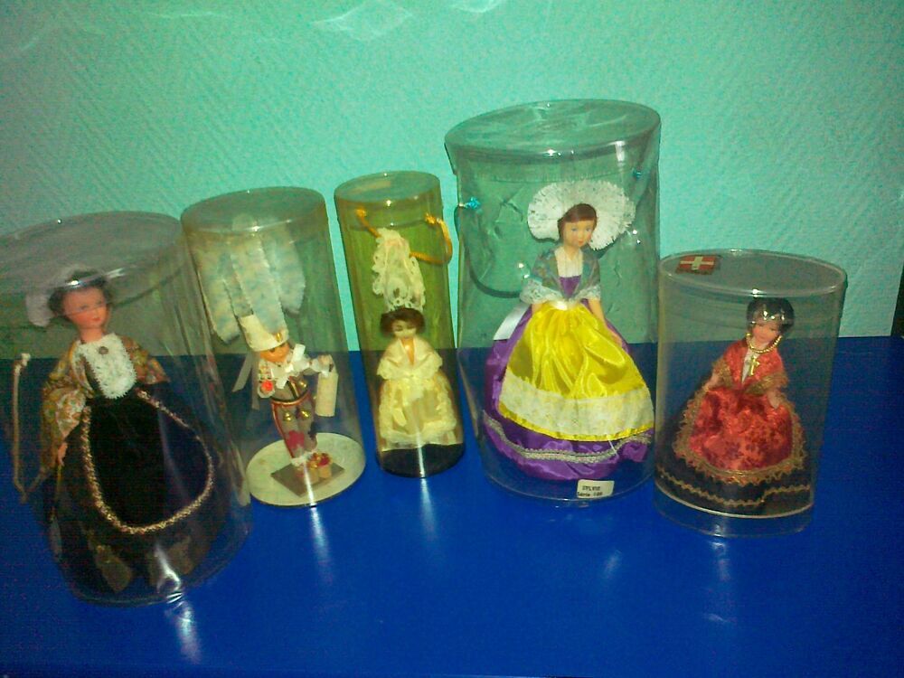 poup&eacute;e de collection, &agrave; l'unit&eacute; 