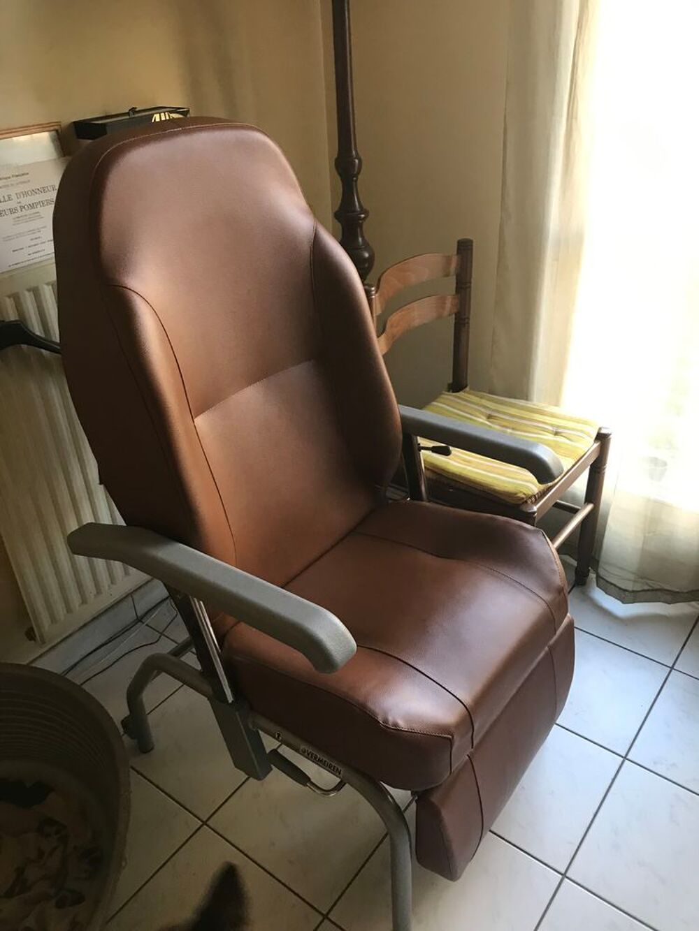 Fauteuil m&eacute;dical Meubles
